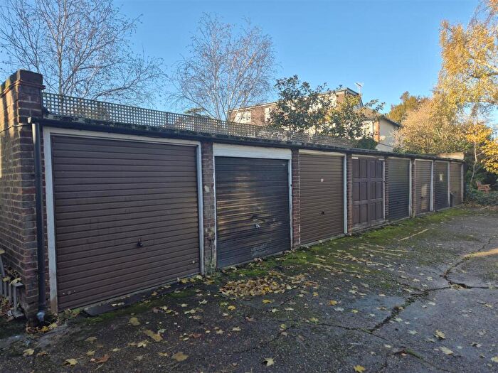 Property To Rent In The Green, London, N21