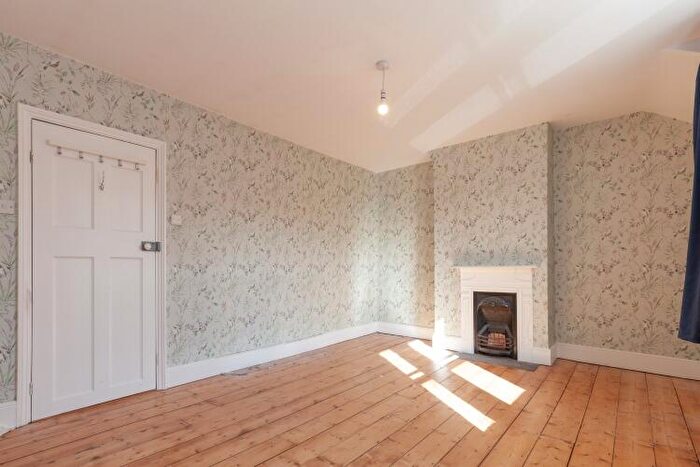 3 Bedroom Terraced House To Rent In Sunningwell Road, New Hinksey, OX1