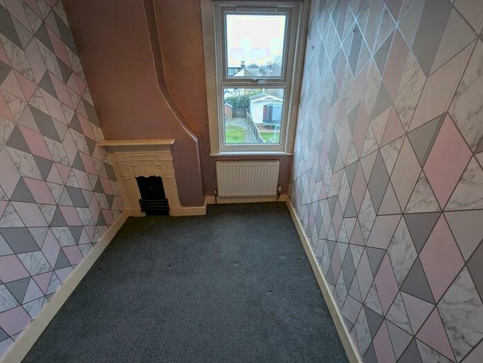 3 Bedroom Terraced House For Sale In Royal Oak Road, Bexleyheath, DA6