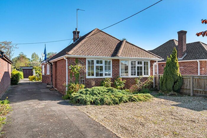 2 Bedroom Detached Bungalow For Sale In The Moors, Kidlington, OX5