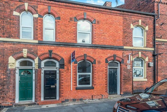 3 Bedroom Terraced House To Rent In Clifton Street, Wigan, Lancashire, WN1