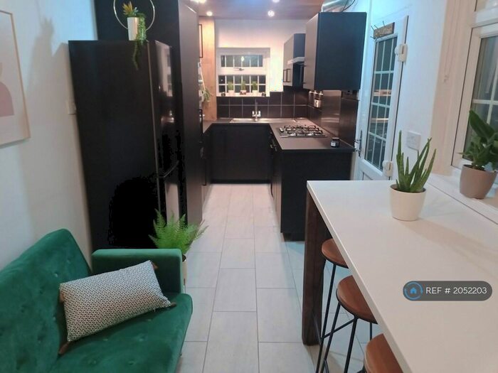 6 Bedroom Terraced House To Rent In Clements Street, Coventry, CV2