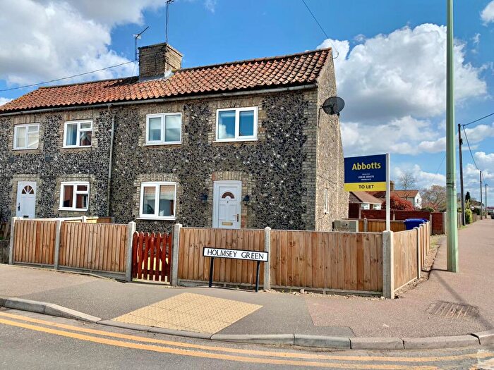 2 Bedroom Cottage To Rent In Holmsey Green, Beck Row, IP28