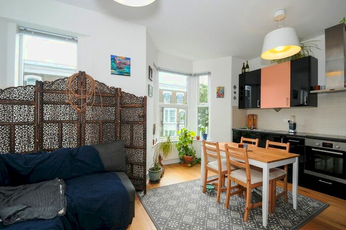 2 Bedroom Flat To Rent In Marlborough Road, London, N19