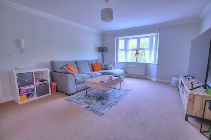 2 Bedroom Flat To Rent In Spencer Court, Walbottle, Newcastle Upon Tyne, NE15