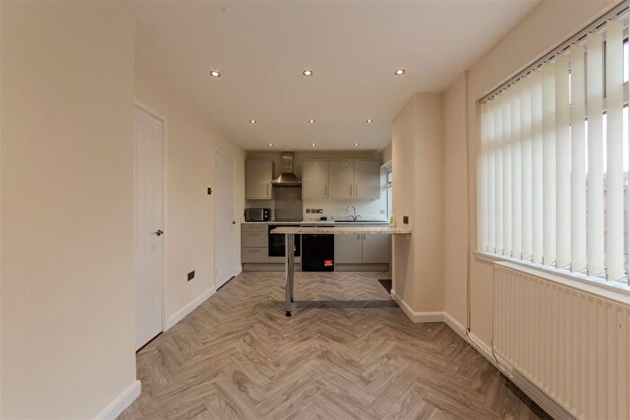 3 Bedroom End Of Terrace House For Sale In Llewellyn Road, Cwmbran, NP44