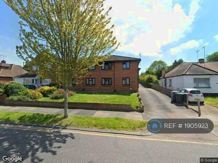 2 Bedroom Flat To Rent In Carlton Avenue, Southend-On-Sea, SS0