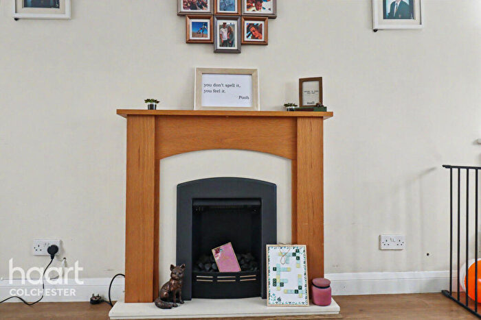5 Bedroom Detached House For Sale In Sandmartin Crescent, Colchester, CO3