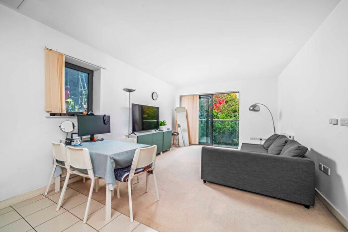 1 Bedroom Flat To Rent In Hornsey Street, London, N7