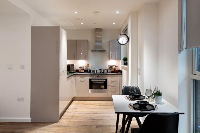 Studio To Rent In Silvertown Way, London, E16