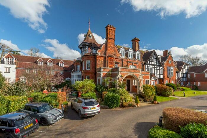 2 Bedroom Apartment For Sale In Roxley Manor, Willian, SG6