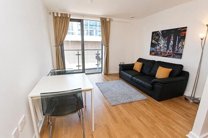 1 Bedroom Flat To Rent In Whitehall Quay, Leeds, LS1