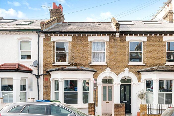 1 Bedroom Flat To Rent In Ulverscroft Road London, SE22