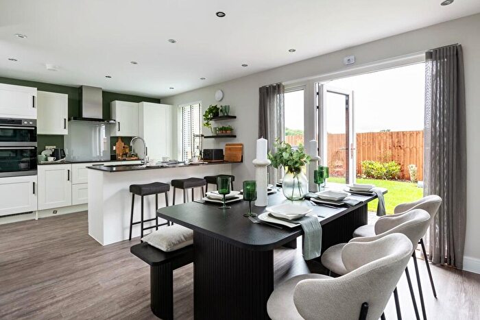 4 Bedroom Detached House For Sale In Smannel Road, Andover, SP11