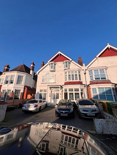 1 Bedroom Flat To Rent In Seagry Road, London, E11