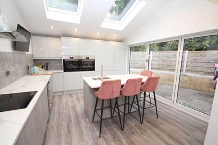 2 Bedroom Property To Rent In Burdett Avenue, Rochdale, OL12