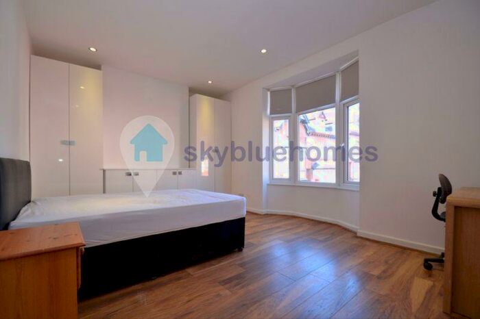 4 Bedroom Terraced House To Rent In Beckingham Road, Leicester, LE2