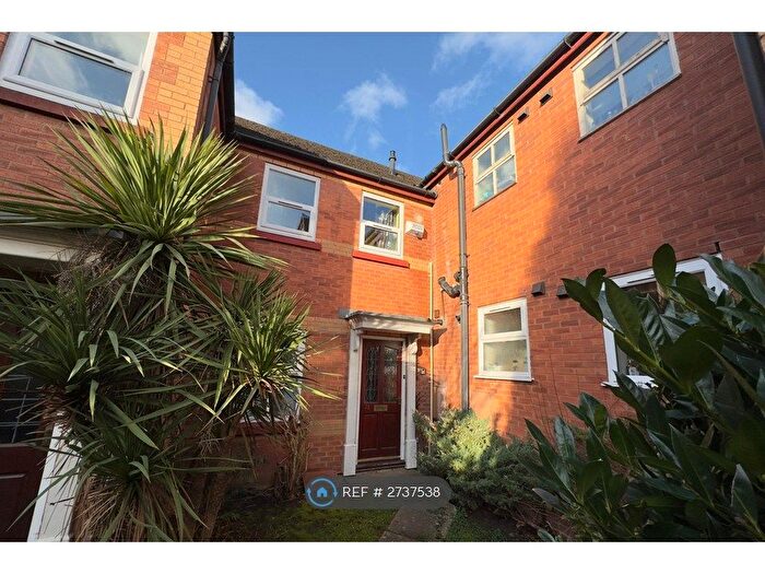 2 Bedroom Flat To Rent In Aqueduct, Telford, TF4