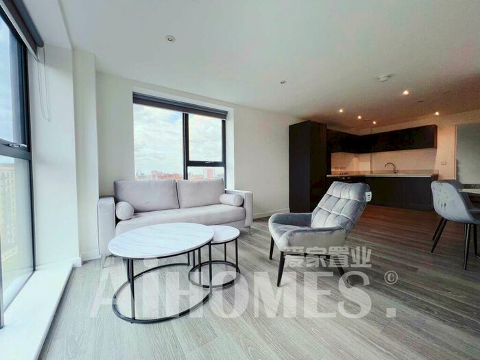 2 Bedroom Apartment For Sale In Woden Street, Salford, M5