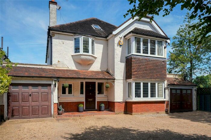 5 Bedroom Detached House To Rent In Milbourne Lane, Esher, KT10