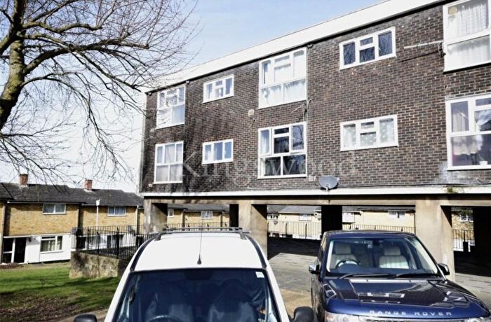 1 Bedroom Apartment To Rent In Thistledown, Basildon, Essex, SS14