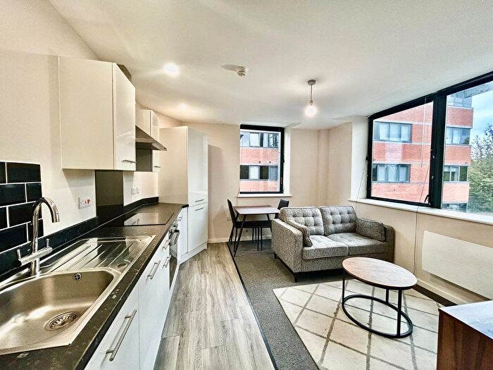 1 Bedroom Flat To Rent In Balmoral House, Windsor Street, Salford, M5