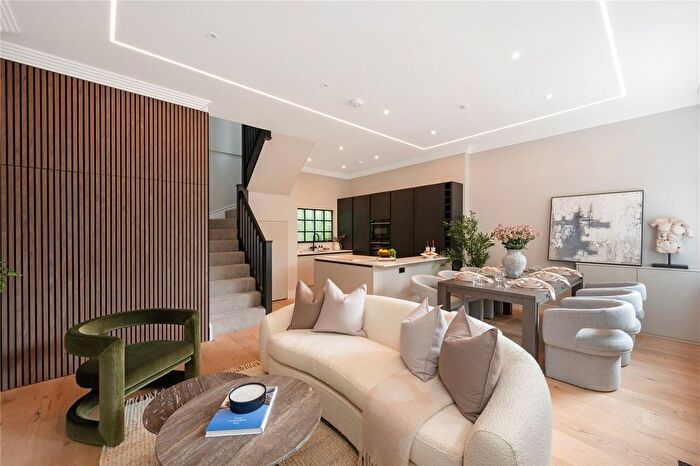 2 Bedroom Mews To Rent In Wavel Mews, South Hampstead, London, NW6