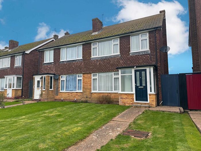 3 Bedroom House To Rent In Tidebrook Gardens, Eastbourne, BN23