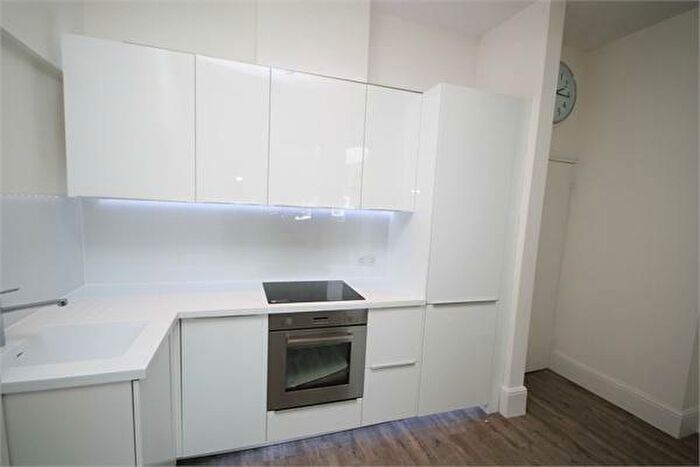 2 Bedroom Flat To Rent In St Pauls Avenue, Willesden Green, NW2