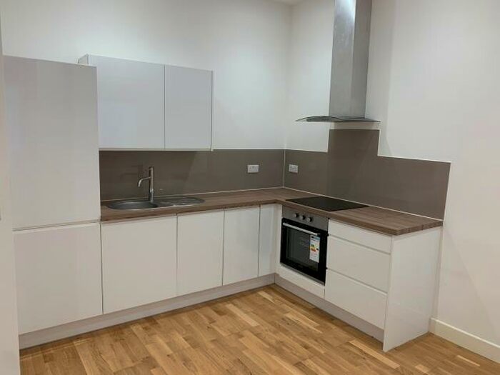 1 Bedroom Apartment To Rent In - High Street, Slough, SL1
