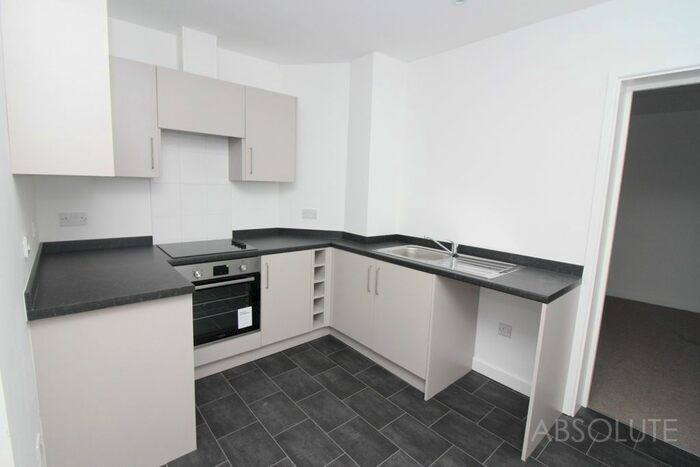 2 Bedroom Flat To Rent In Fleet Street, Torquay, Devon, TQ1