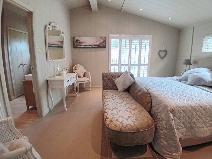 2 Bedroom Chalet For Sale In Westfield Lane, Westfield, Hastings, TN35