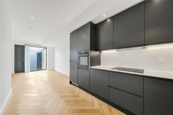 1 Bedroom Apartment To Rent In The Courtyard, Gloucester Avenue, London, NW1