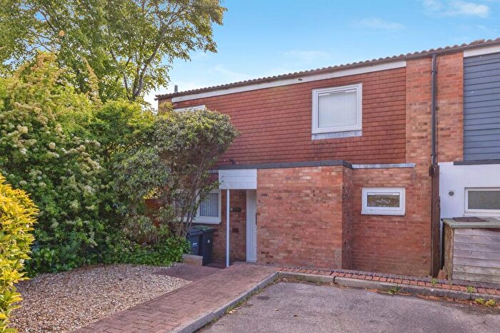 3 Bedroom End Of Terrace House For Sale In Crookhorn Lane, Waterlooville, PO7