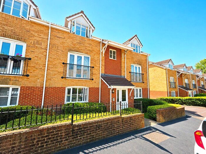 2 Bedroom Apartment To Rent In Clarence Road, Kingswood, Bristol, BS15