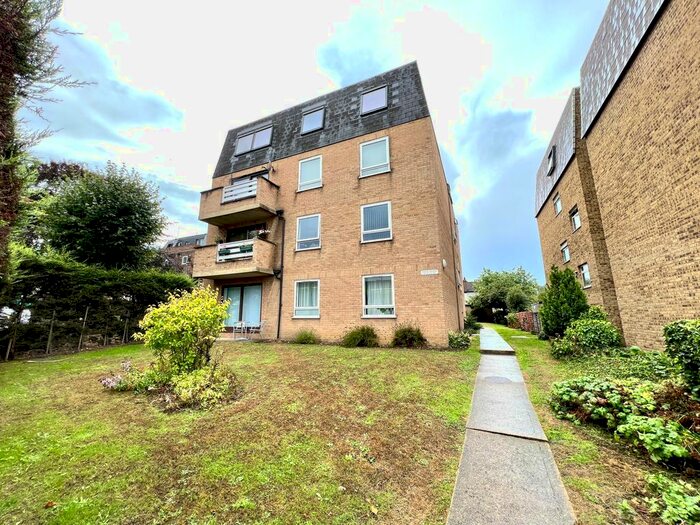 2 Bedroom Flat To Rent In Station Road, Sidcup, DA15