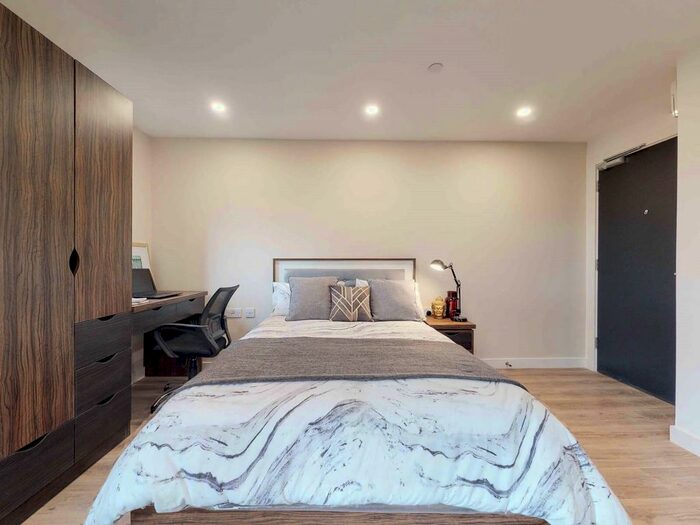 Studio To Rent In Furnival Square, Sheffield, South Yorkshire, S1