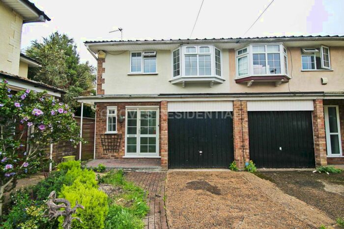 3 Bedroom End Of Terrace House To Rent In Allan Close, New Malden, KT3