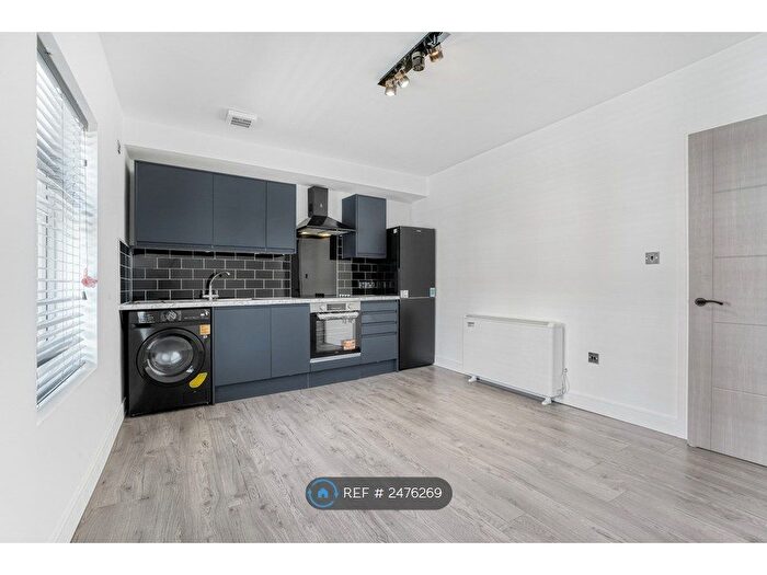 2 Bedroom Flat To Rent In Mill Road, Wellingborough, NN8