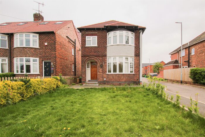 3 Bedroom Detached House To Rent In Ruddington Lane, NG11