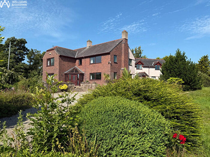 7 Bedroom Detached House For Sale In Lon Foel, Brynsiencyn, Anglesey, LL61