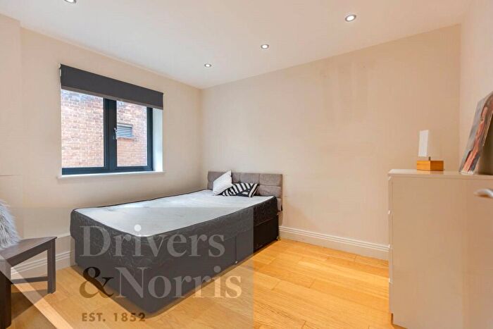 4 Bedroom Apartment To Rent In Lotus Mews, Sussex Way, London, N19