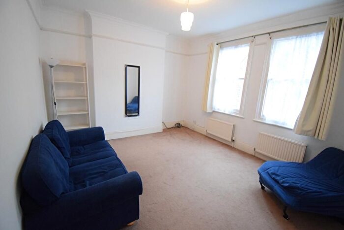 2 Bedroom Flat To Rent In Essendine Road, London, W9