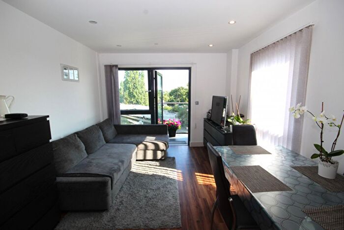 2 Bedroom Flat To Rent In Fairbanks Court, Wembley, Middlesex, HA0