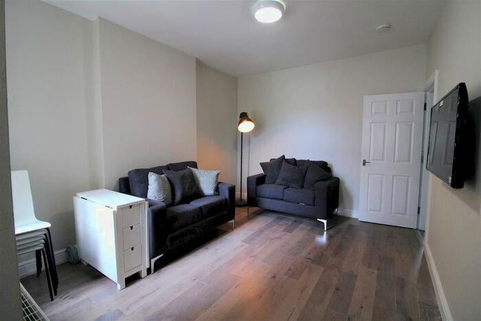 5 Bedroom Property To Rent In Coulston Road, Lancaster, LA1