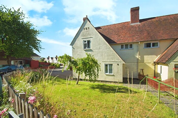 3 Bedroom Semi Detached House For Sale In Offas Close, Sedbury, Chepstow, NP16