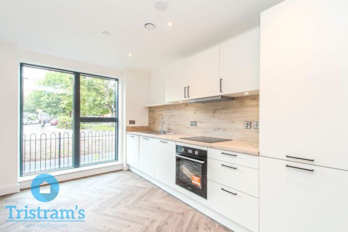 3 Bedroom Flat To Rent In Weavers House, Derby, DE1