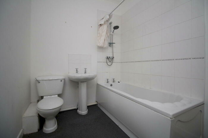 2 Bedroom Apartment To Rent In Commercial Street, Senghenydd, CF83