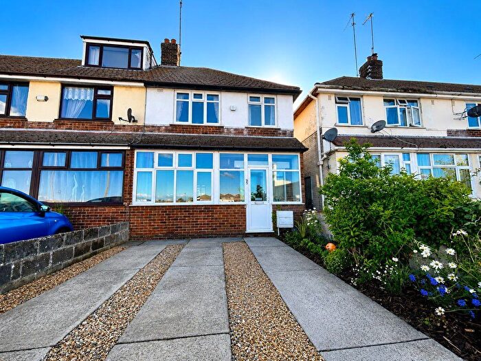 3 Bedroom Semi Detached House For Sale In Riverside Road, Gorleston, NR31