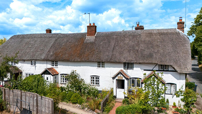 2 Bedroom Cottage For Sale In East Grafton, Marlborough, SN8